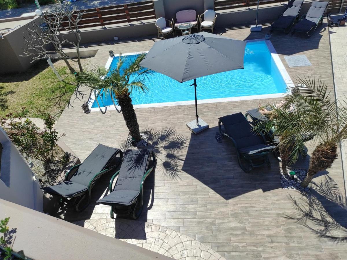 Maia Luxury Pool Villa 阿凡投 外观 照片