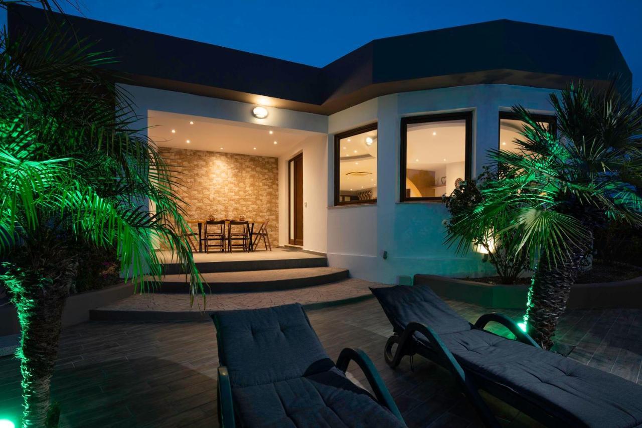 Maia Luxury Pool Villa 阿凡投 外观 照片