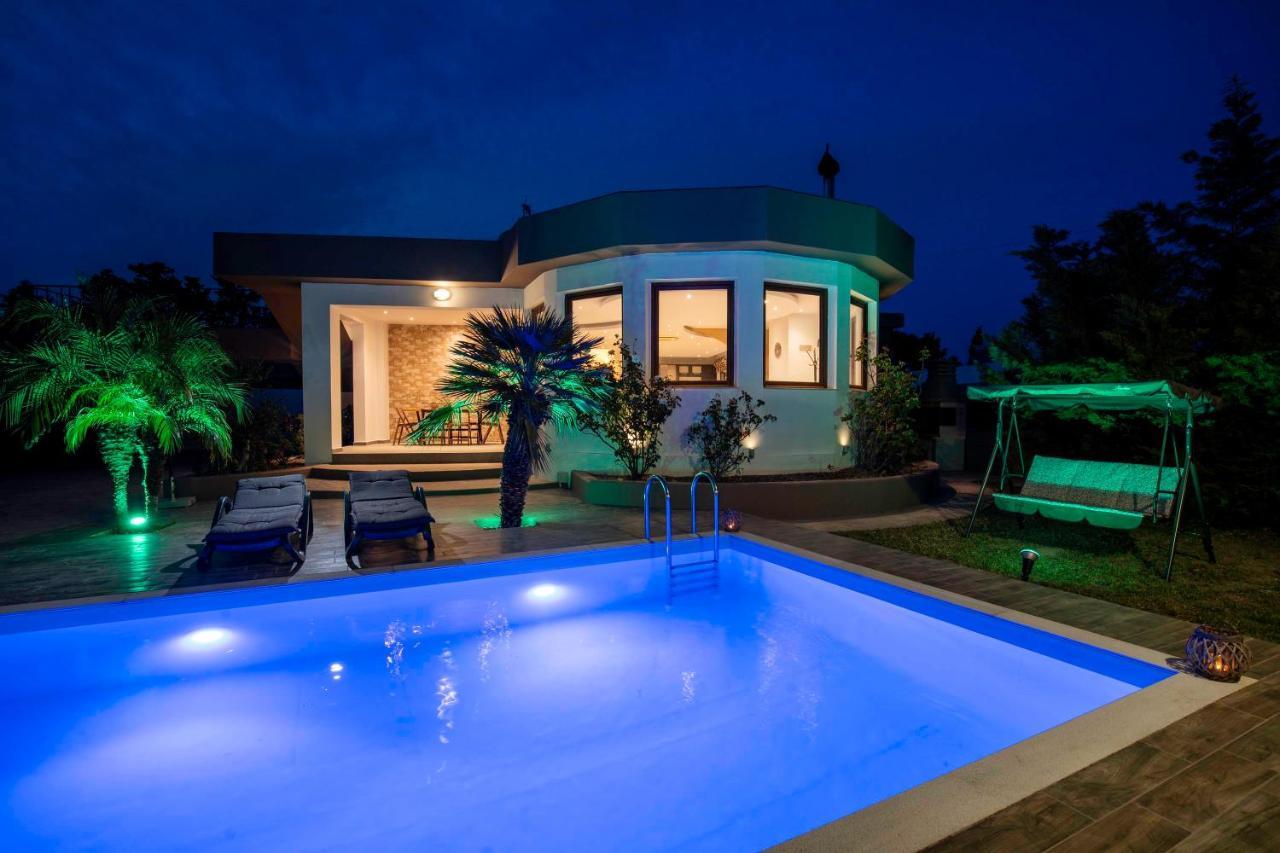 Maia Luxury Pool Villa 阿凡投 外观 照片
